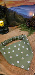 Green Daisies Bandana